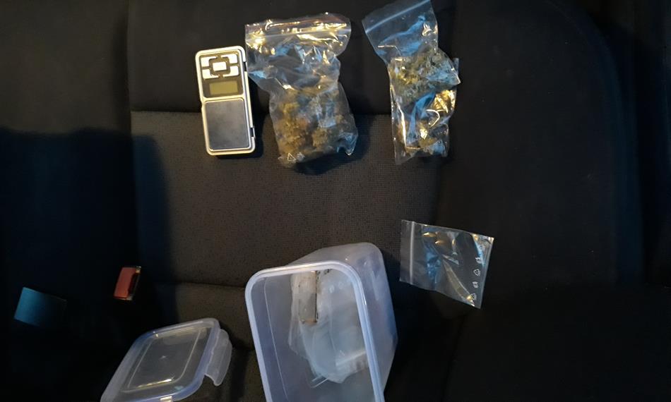 2019-7-12-108Marihuana_7_CU pro Stc kr.jpg